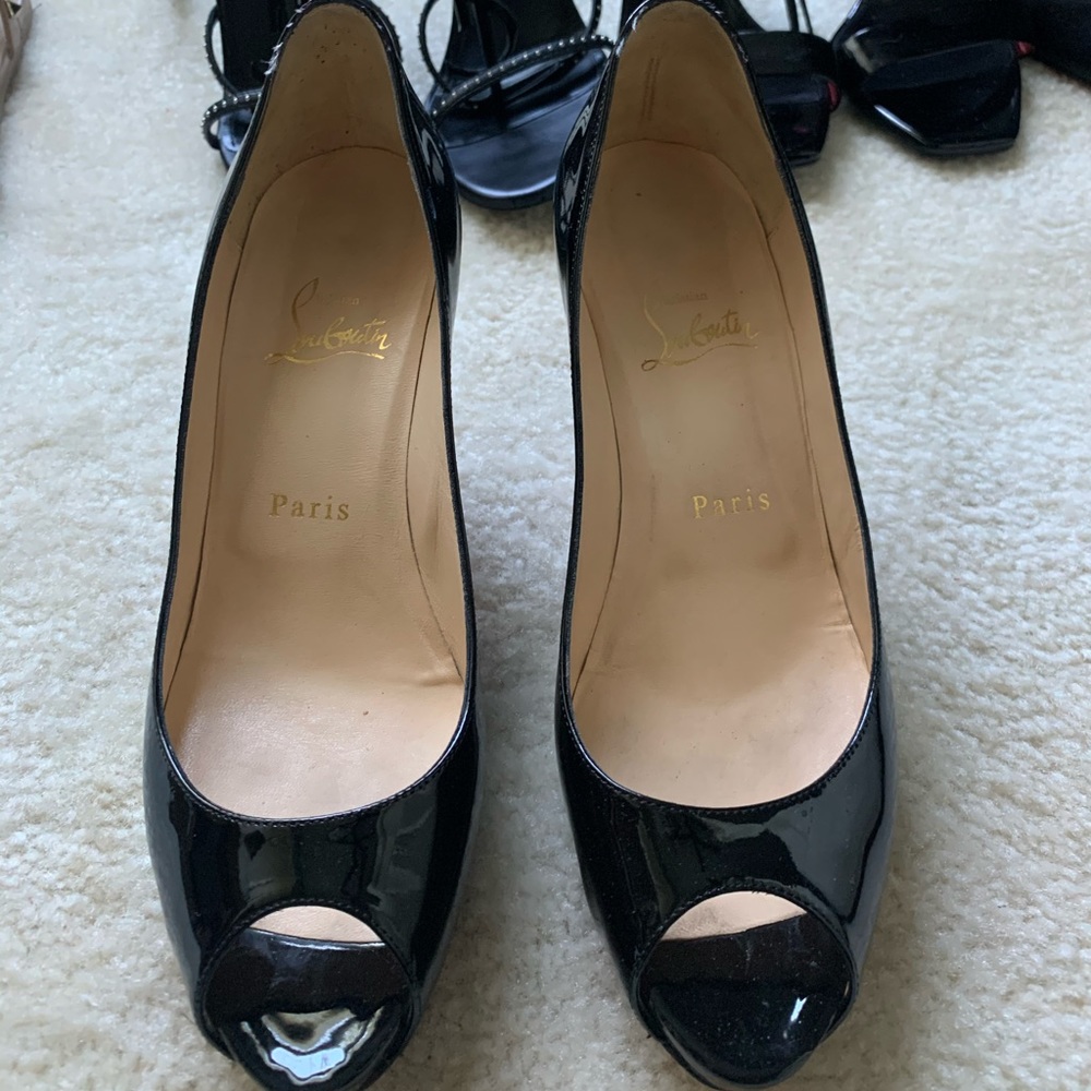 Christian Louboutins Peep Toe 85 mm